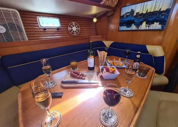 Coriandre 2 - Dormir Sur Un Grand Voilier 9 Personnes By Nuits Au Port